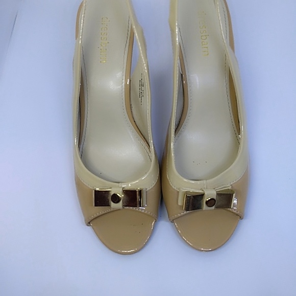 Womens Golden Heels w/ Bows Size 10 - Picture 3 of 8